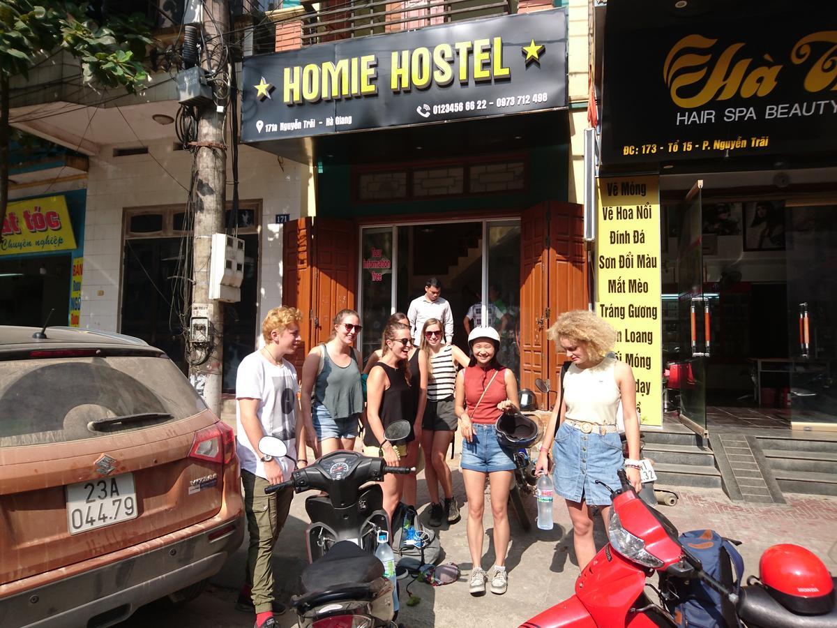 Homie Hostel & Tour Ha Giang Exterior photo
